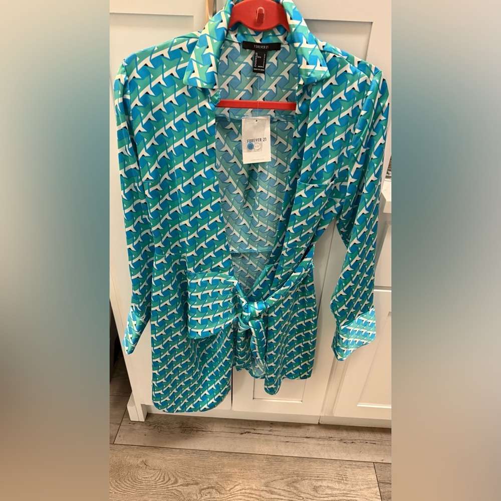 Forever 21 Blue Wrap Dress with Bell Sleeves and Plunge Neckline - Picture 5 of 8